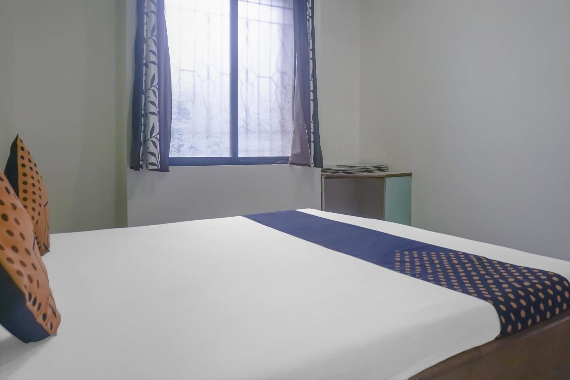 Hotel O Peacock Lodging Kharakvasla エクステリア 写真
